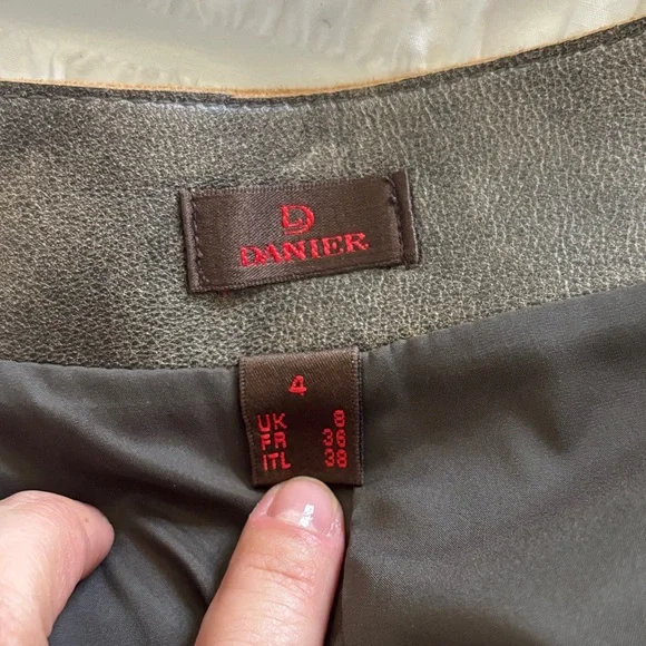 Danier Women's Distressed Brown Leather A-Line Skirt - Picture 5 of 13